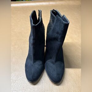 Women’s black sparkle boots